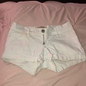 white hollister shorts